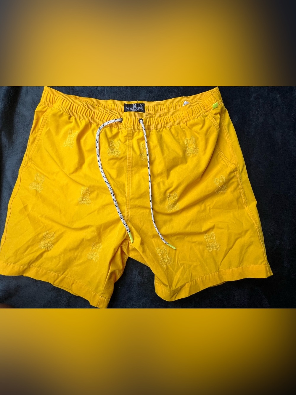Men's Yellow Swim Trunks - Psycho bunny
New without a tag